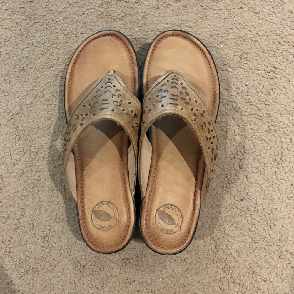Barely worn, cushy, leather flip flops